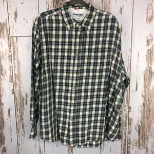 Wrangler Hero Shirt, Plaid Button Down Shirt, Size XL. In excellent condition!